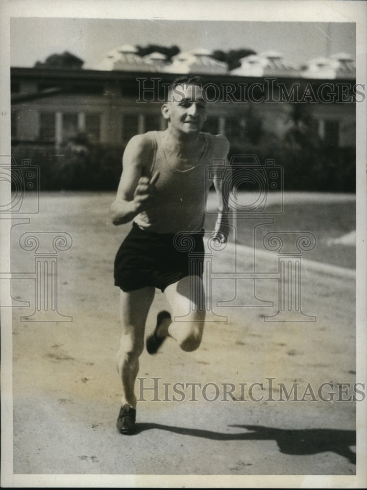 1932 Press Photo C Don Evans of New Zealand in 800 meters training - nes34268- Historic Images