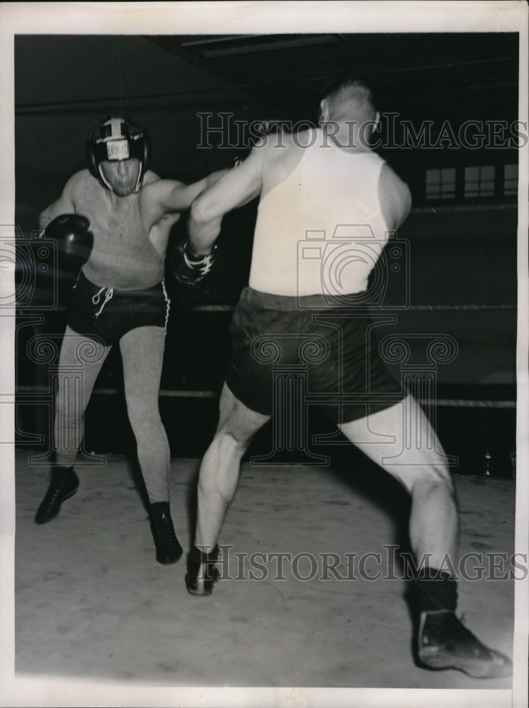 1936 Press Photo Isador Gastanaga spars with Roberto Roberti Pompton Lakes NJ- Historic Images