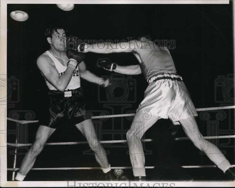 Load image into Gallery viewer, 1937 Press Photo Herman West lightweight champ vs Luihi Musina Golden Gloves
