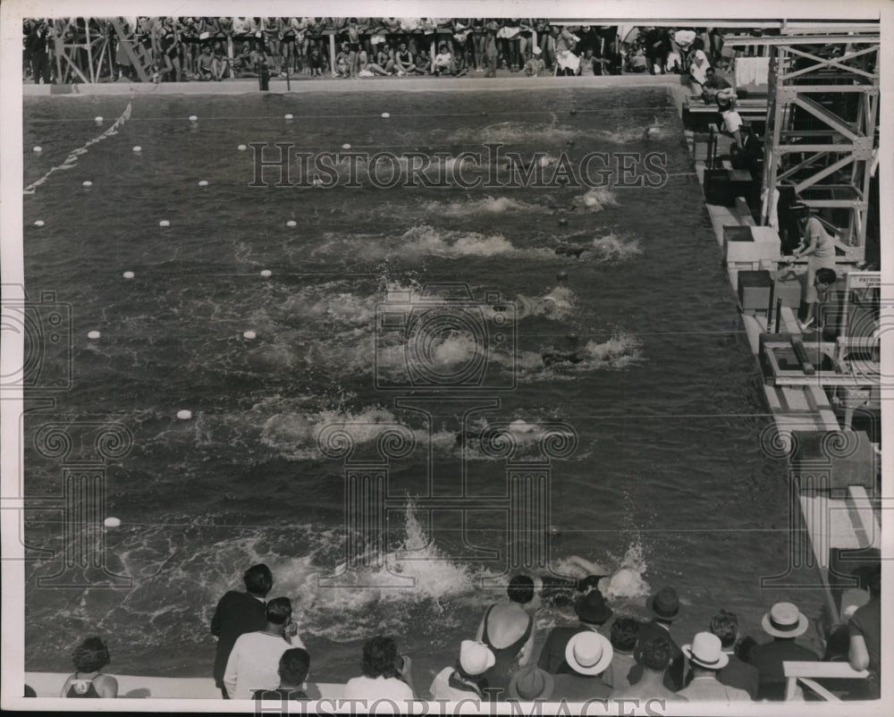 1936 Press Photo Finish of 100 meter AAU freestyle won by Toni Redfern,- Historic Images