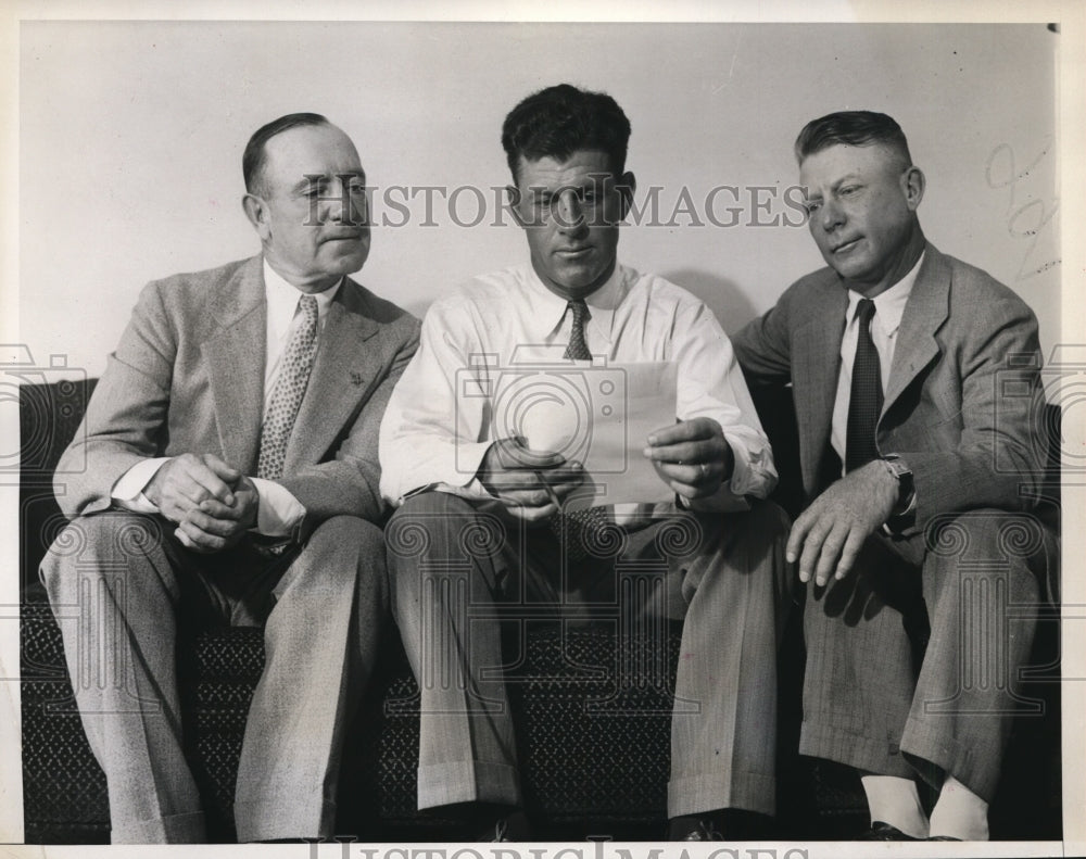 1932 Press Photo Cubs Charles O&#39;Leary coach, Charlie Grimm &amp; John Corriden coach- Historic Images