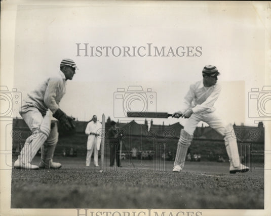1944 Press Photo Capt James Buford at bat in cricket game Holly Springs Miss- Historic Images