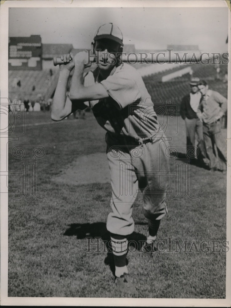 Press Photo St Louis Cardinals player Stuart Martin at batting practice- Historic Images