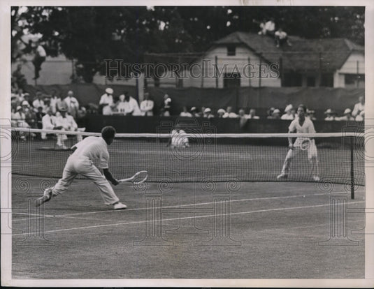 1936 Press Photo Bryan Bitsy Grant vs Robert L Riggs at Westchester club tennis- Historic Images