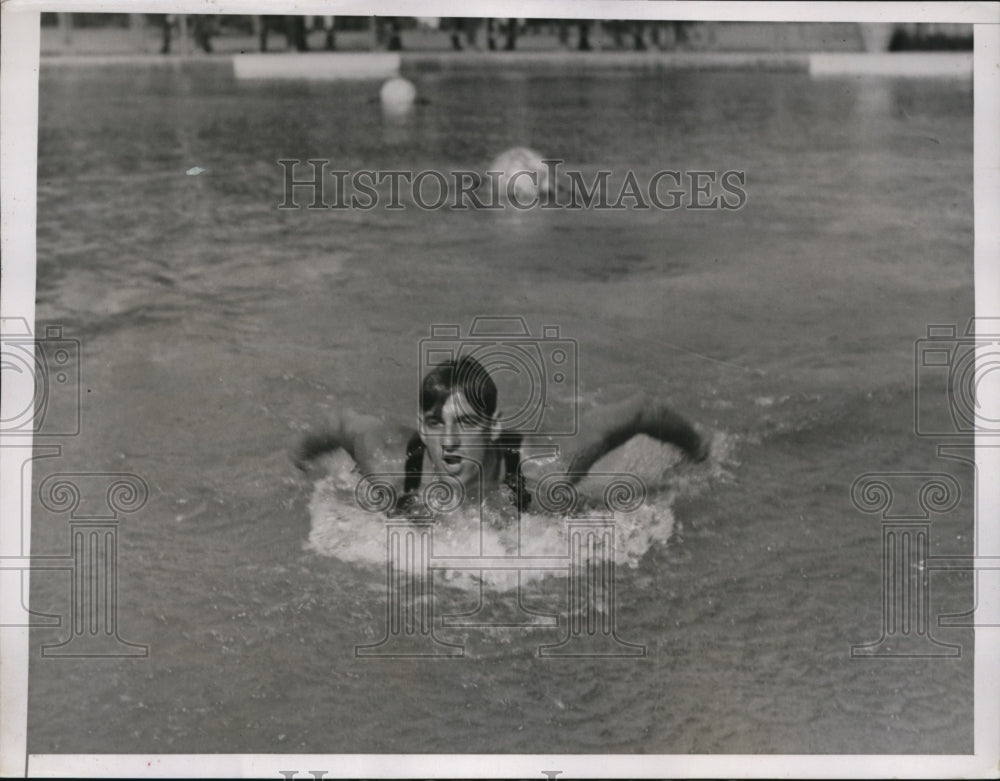 1935 Press Photo Jack Medica wins mile swim race at LA Calif swim stadium- Historic Images