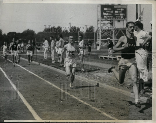 1934 Press Photo Indiana's Hornbostel wins mile at Big Ten meet at Evanston Ill- Historic Images