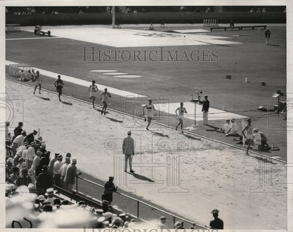 1932 Press Photo Charles Hornbostel of Ind U wins trail heat of 800 meters- Historic Images