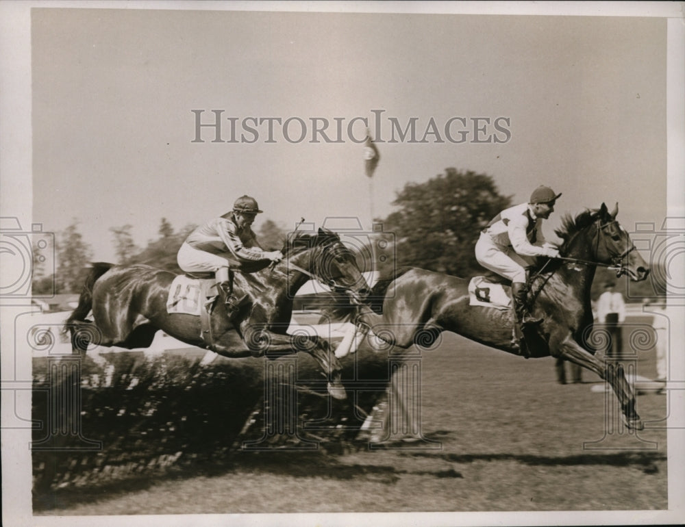 1937 Press Photo Camp, Wizardess at Westchester Plate race with Toolbox- Historic Images