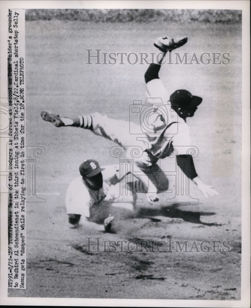 1951 Press Photo Dodgers PeeWee Reese out at 2nd vs Cardinal Solly Hemus- Historic Images