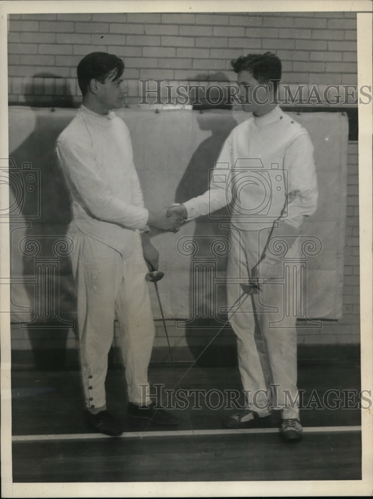 Load image into Gallery viewer, 1932 Press Photo Malcolm Hammerechlaug of CCNY &amp; Herbert Geshwind of Drexel Hill
