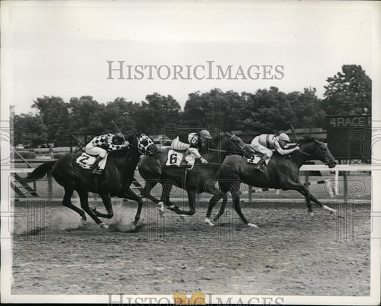 1937 Press Photo WD Wright on Cabellero wins vs White Cockade, Maeriel at NY- Historic Images