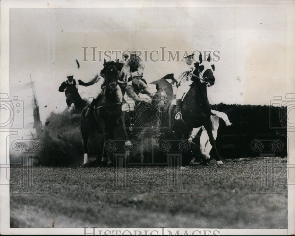 1938 Press Photo Sandhill Steeplechase at Pinehurst NC J Ball on Vigilance- Historic Images