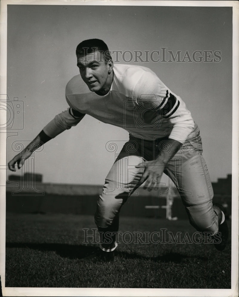 Load image into Gallery viewer, 1954 Press Photo Art Endling right end for University of Minnesota football
