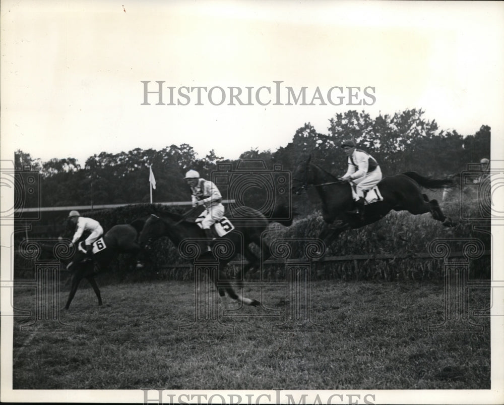 1941 Press Photo First race at Saratoga track won by Speculate - nes39131- Historic Images