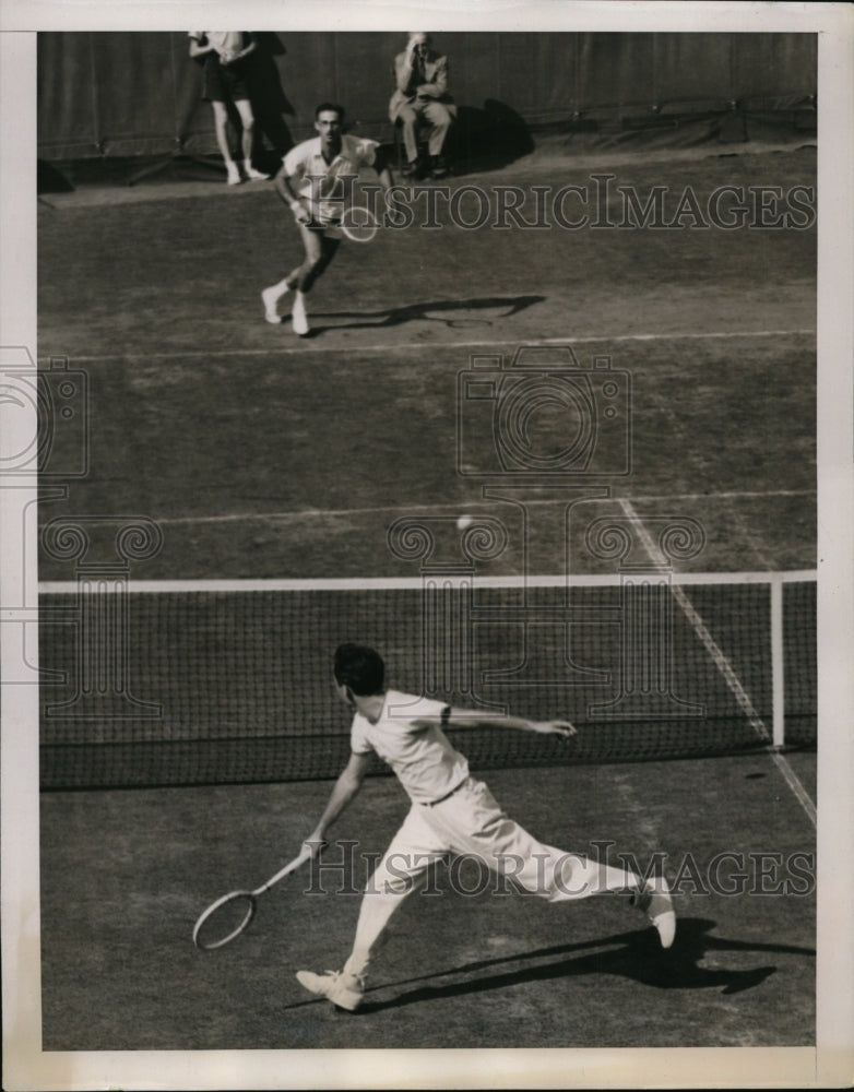 1939 Press Photo Hilbert Hunt Jr vs Henry Prusoff at Forest Hills NY tennis- Historic Images