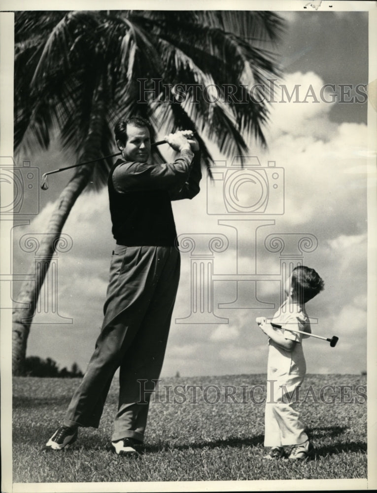 Load image into Gallery viewer, 1938 Press Photo Buddy Guldahl &amp; dad Ralph at Miami Florida National Golf open
