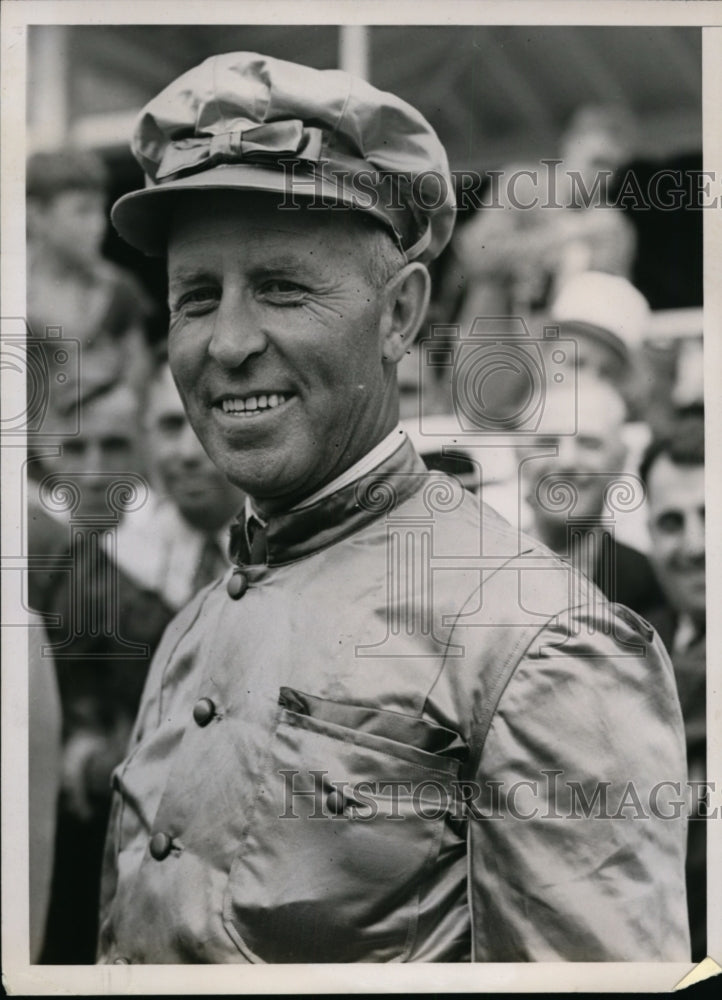 1938 Press Photo Henry Thomas drove McLin to win the Hambketonian at NY- Historic Images