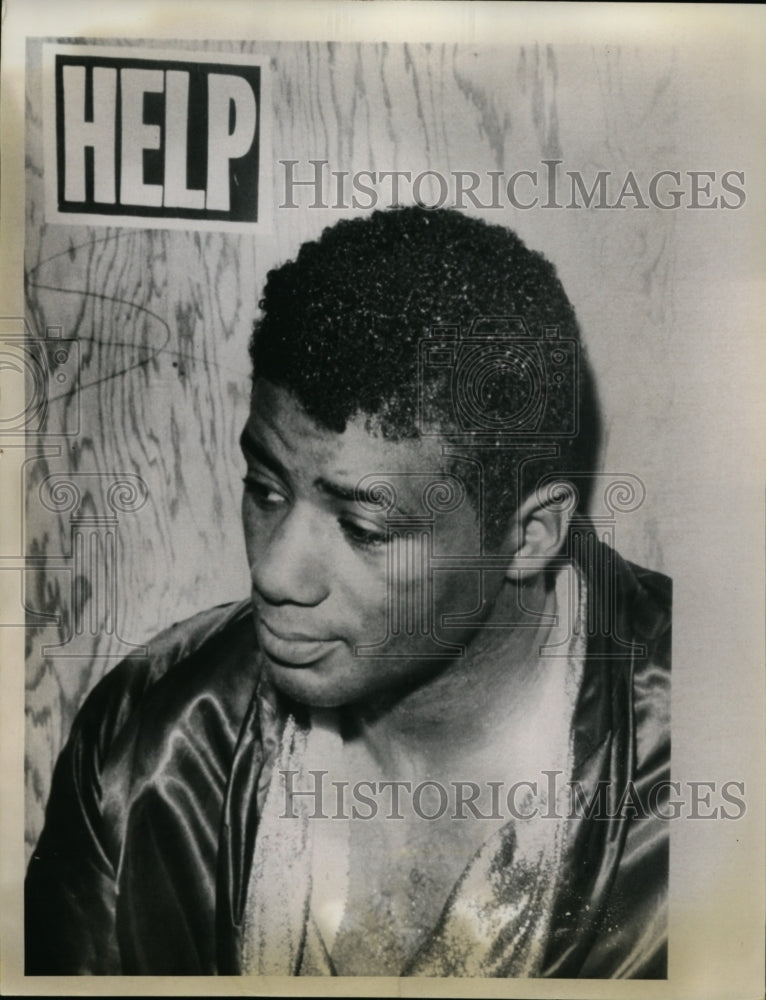 1961 Press Photo Heavyweight champ Floyd Patterson at Miami Beach Florida to mee- Historic Images