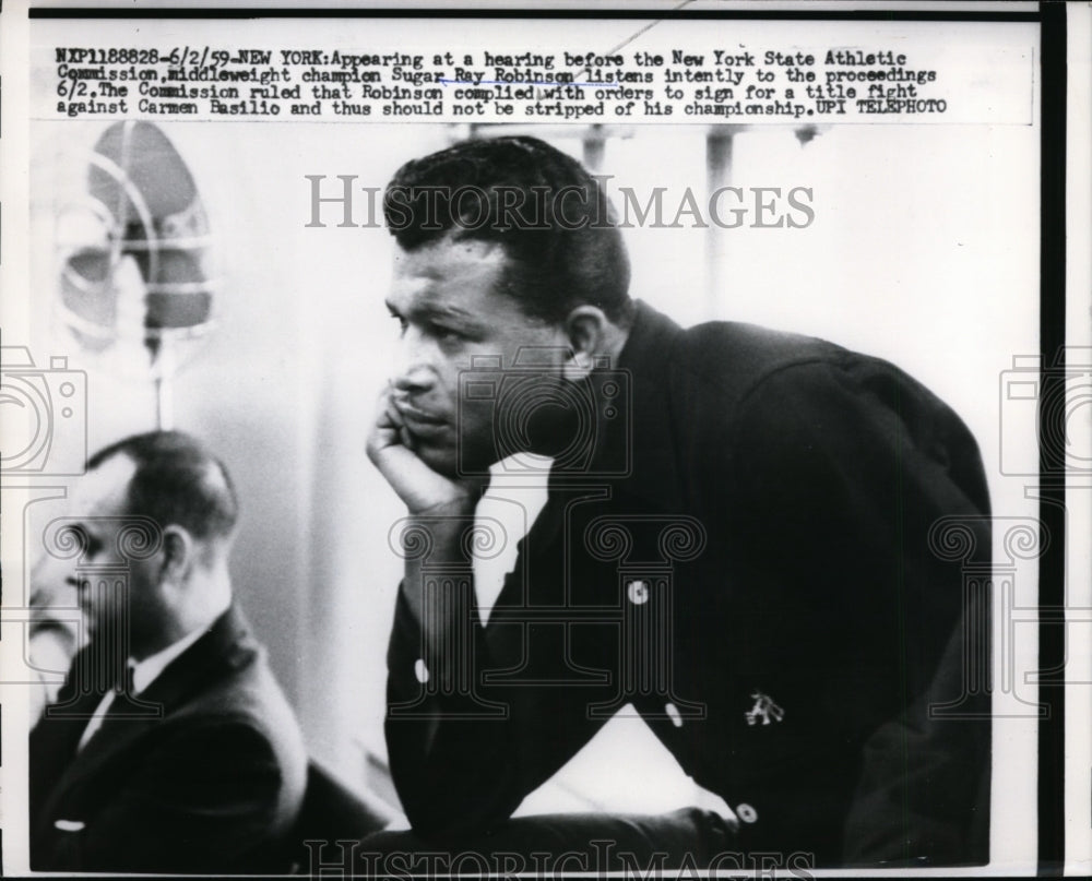 1959 Press Photo Middleweight champ Sugar Ray Robinson at NY Athletic Commission- Historic Images