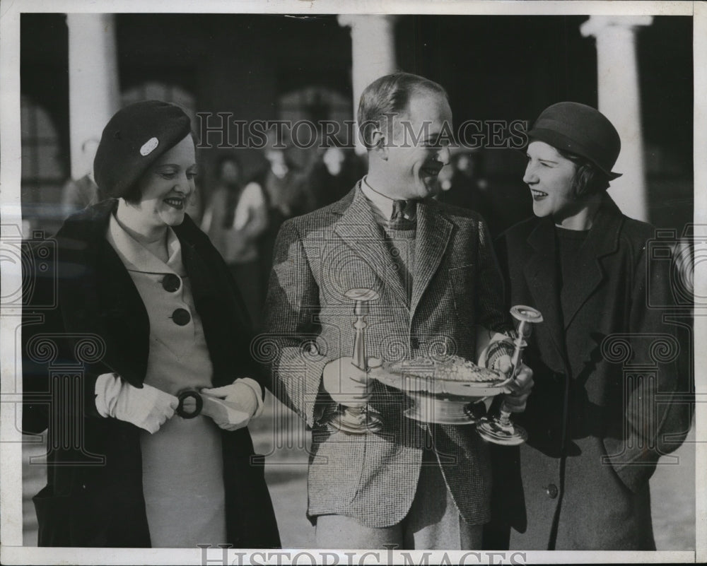 1933 Press Photo Golfer George Dunlap, Mrs Theodoore Riehke, Mrs Dunlap- Historic Images