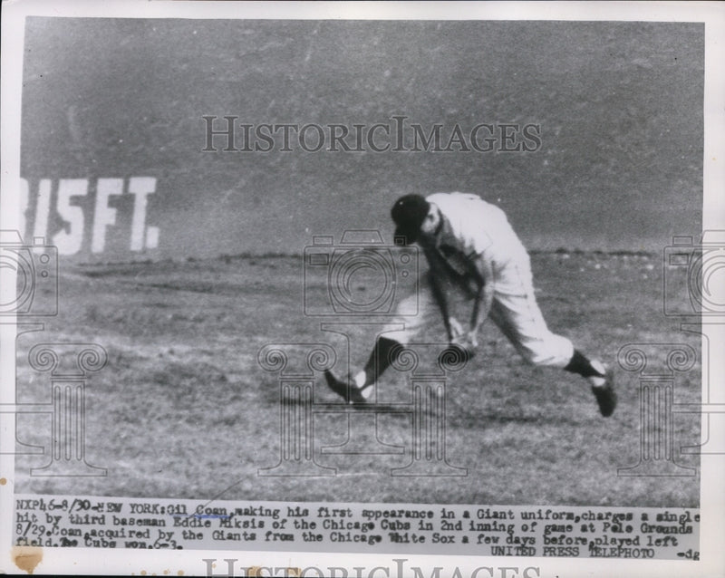 Load image into Gallery viewer, 1955 Press Photo Gil Coan NY Giant in action vs Cubs in NY - nes40859

