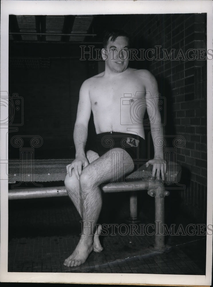 1946 Press Photo Edward Sheridan Loyola swimmer for 440 freestyle at Chicago- Historic Images