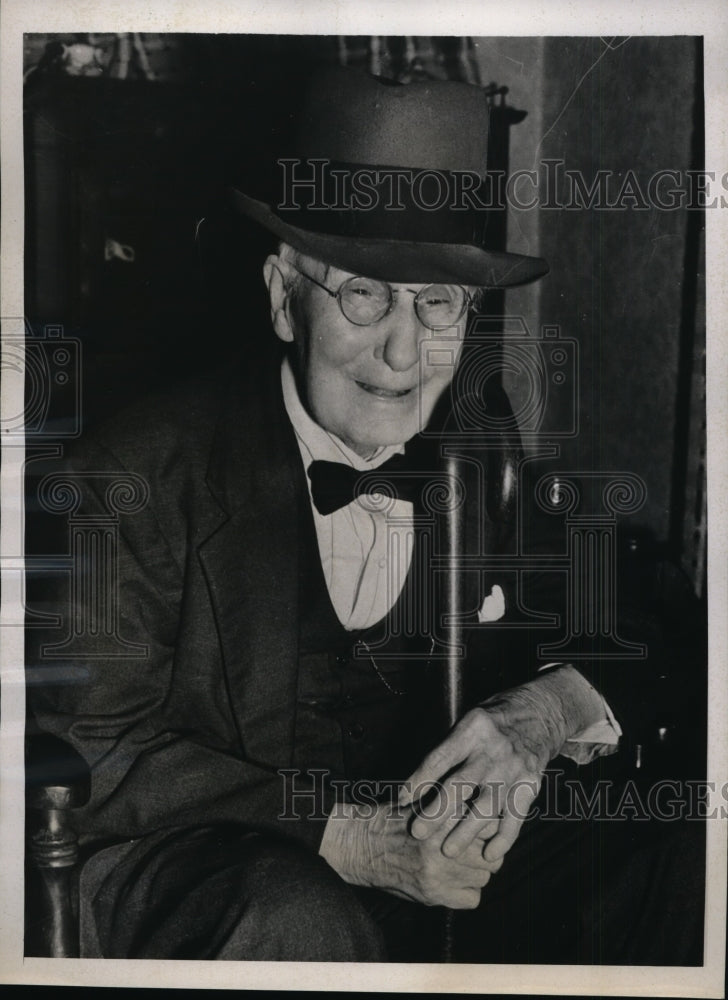 1939 Press Photo James F Snyder age 89 at his 52nd Kentucky Derby - nes40978- Historic Images