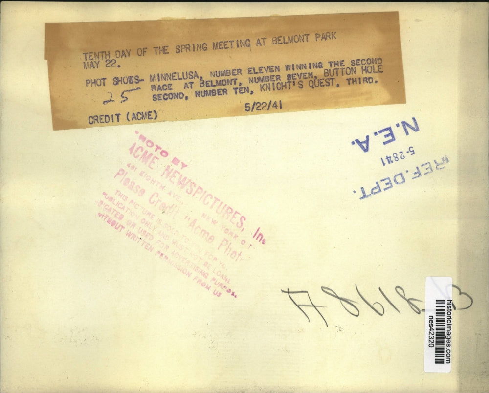 1941 Press Photo Minnelusa wins at Belmont race vs Button Hole, Knight's Quest