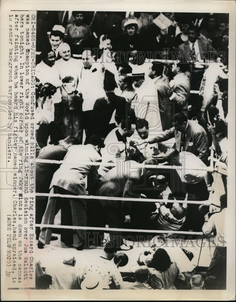 1949 Press Photo Crowd at Ezzard Charles vs Joe Wolcott bout in Chicago- Historic Images