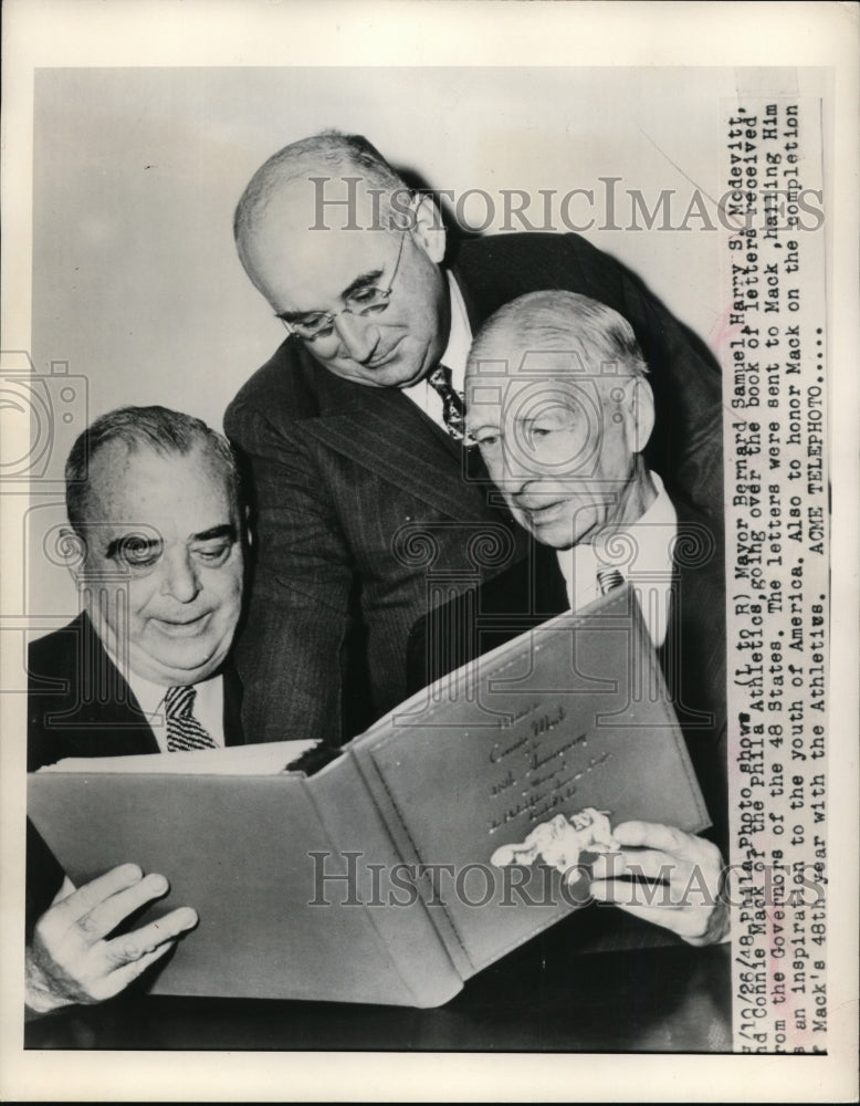 1948 Press Photo Connie Mack of A&#39;s, Mayor Bernard Samuel, Harry Mcdevitt- Historic Images