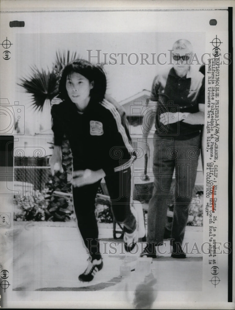 Load image into Gallery viewer, 1970 Press Photo Miss Cheng &amp; CA Polytech coach Reel speedskating - nes42929
