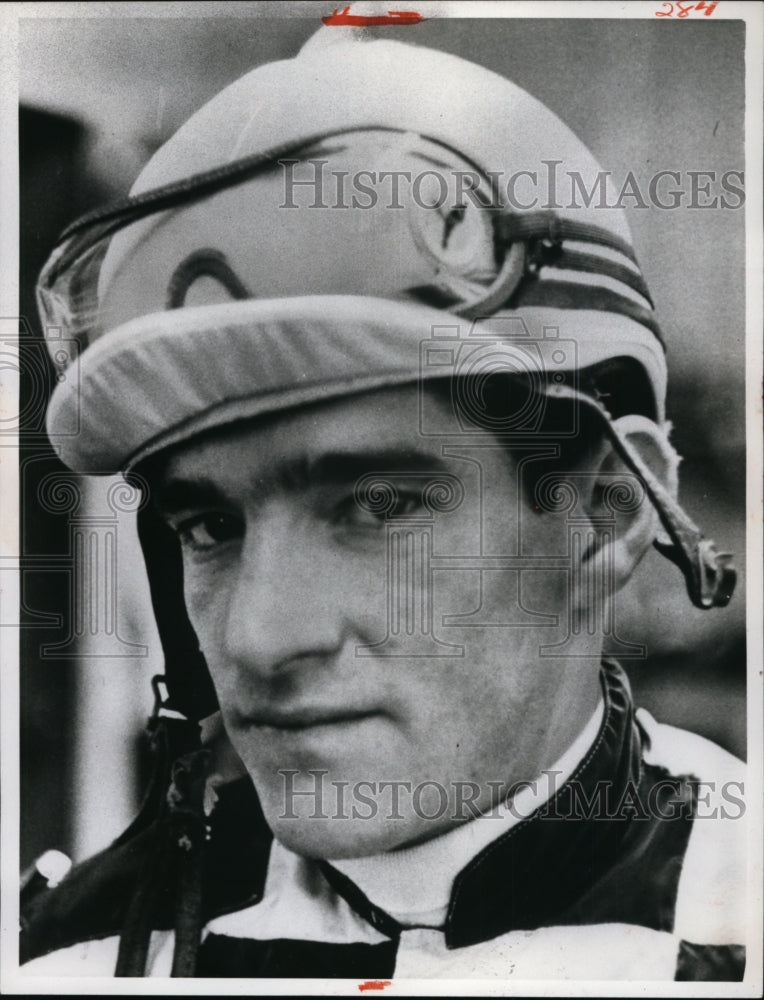 1966 Press Photo Jockey Manuel Ycaza ready for a race - nes43015 - nes43015- Historic Images