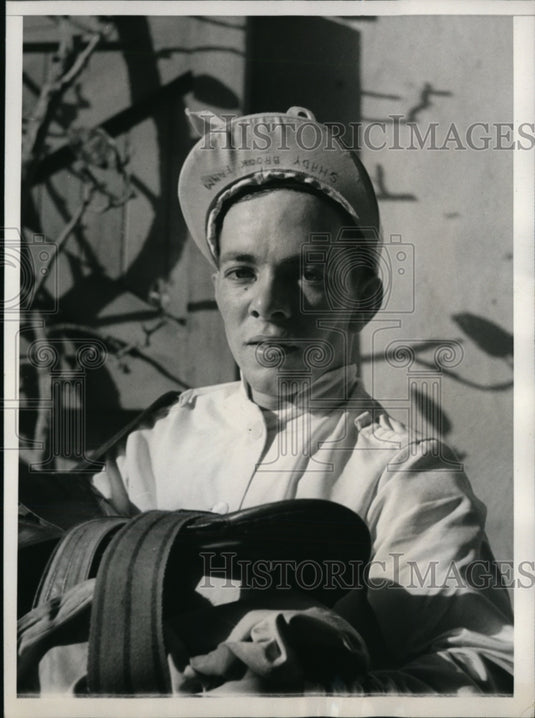 1941 Press Photo Conn McCreary at Hialeah Park track in Florida - nes43016- Historic Images