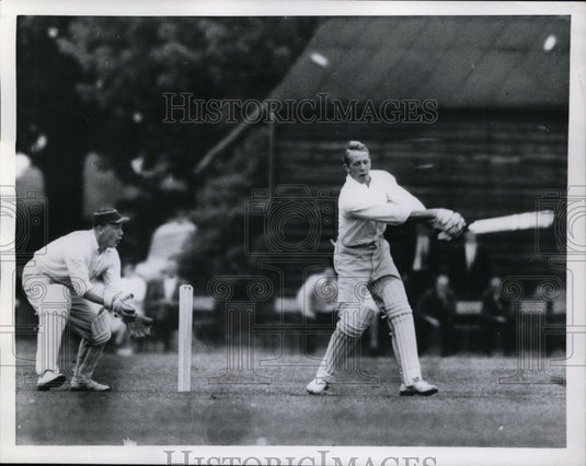 1960 Press Photo Pete Dawkins at a cricket match at bat - nes43424 - nes43424- Historic Images