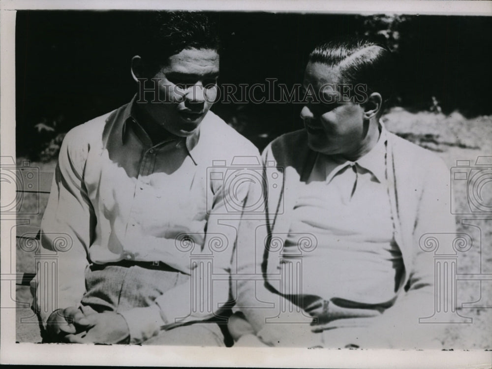 1936 Press Photo Heavyweight Joe Louis & manager Julian Black in Michigan