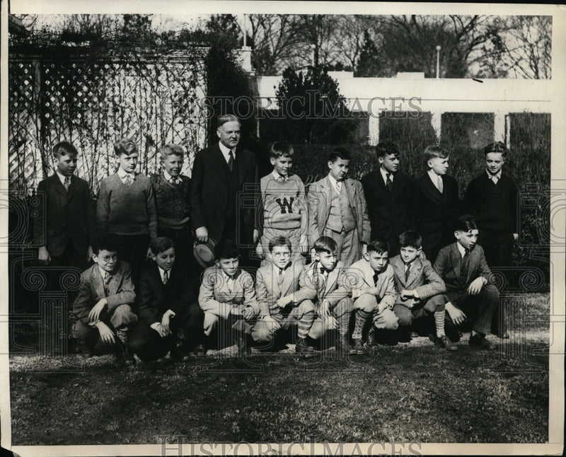 Load image into Gallery viewer, 1929 Press Photo Kent Ohio football champs call on President Hoover Captain of t
