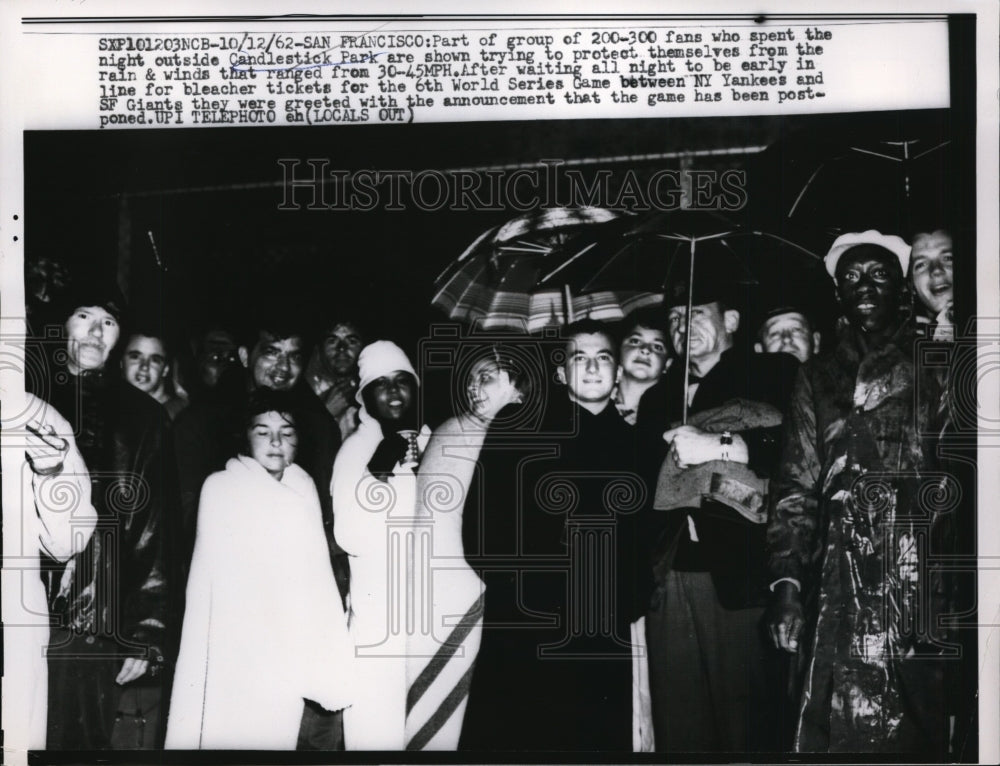 1962 Press Photo Fans at Candlestick Park for World Series tickets - nes43909- Historic Images