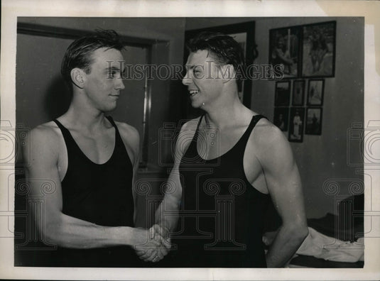1939 Press Photo J Armstrong of Dartmouth & E Terryman of Yale at swim meet- Historic Images