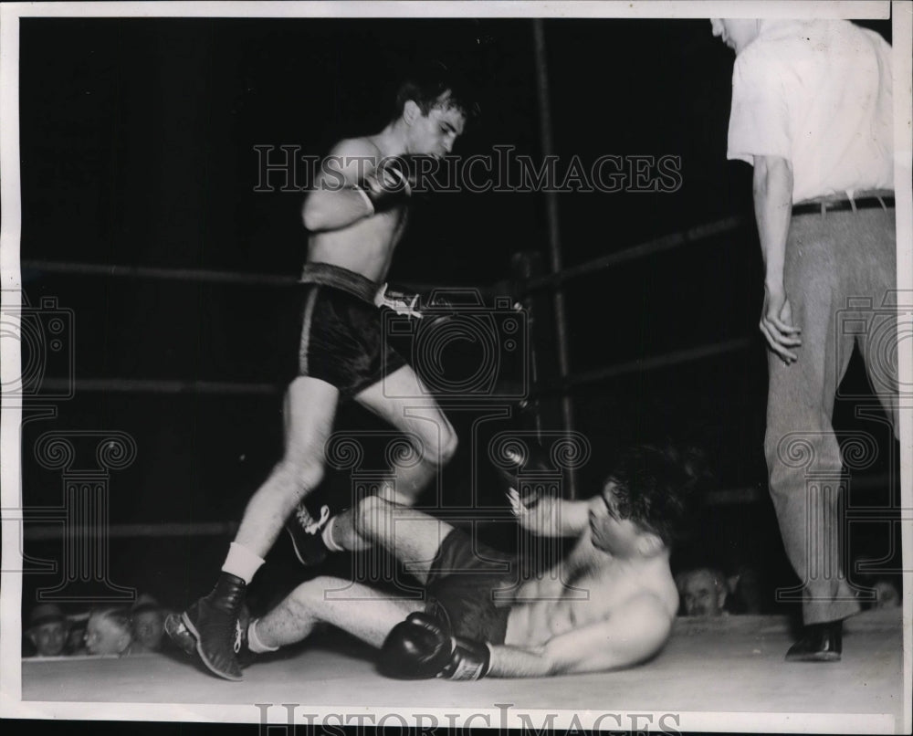 1940 Press Photo Pete Scalzo scores TKO vs Frank Covelli in Washington DC- Historic Images