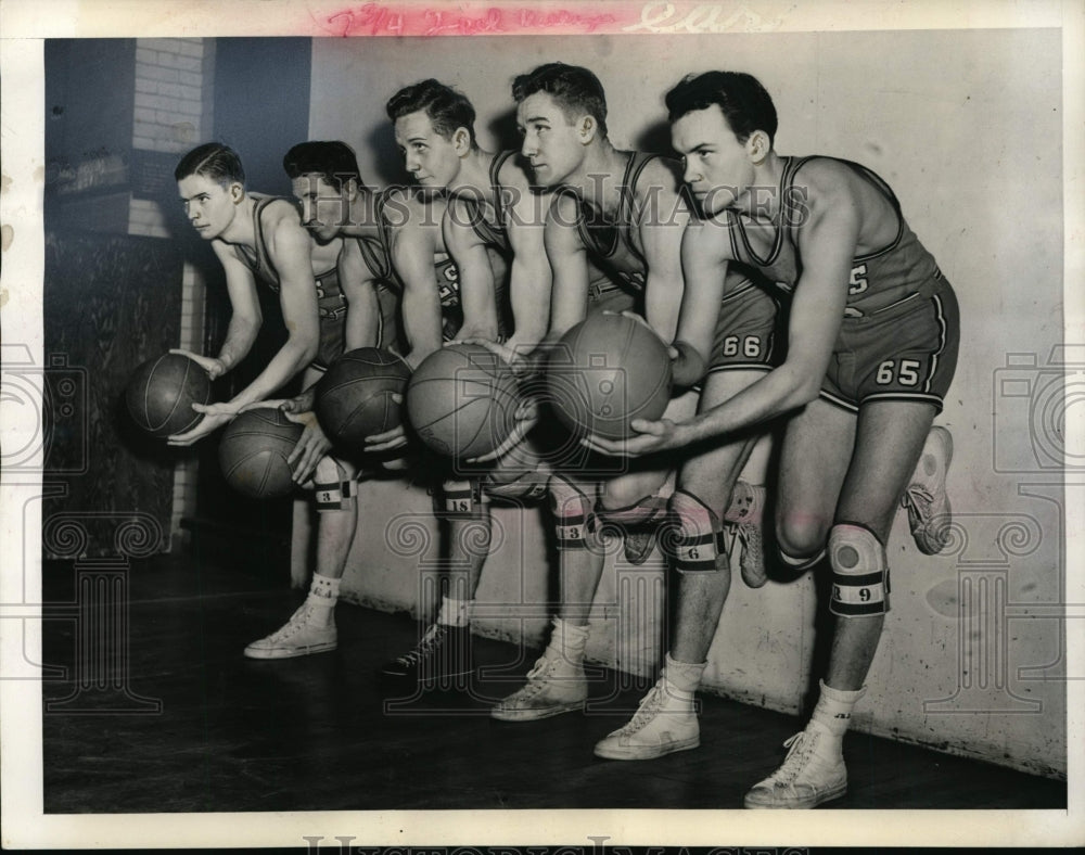 1942 Press Photo Oklahoma A &amp; M basketball Frank Bogert, Vernon Yats - nes44296- Historic Images