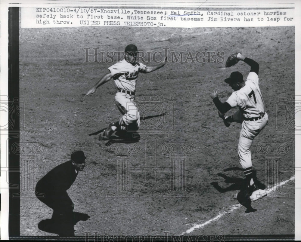 1957 Press Photo Hal Smith of Cardinals safe at 1st vs White Sox Jim Rivers- Historic Images