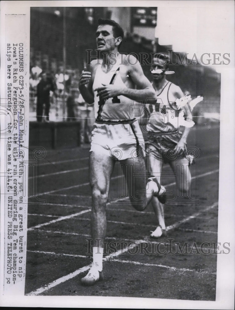 1955 Press Photo John Moule of Michigan vs Iowa&#39;s Rich Ferguson on Ohio track- Historic Images