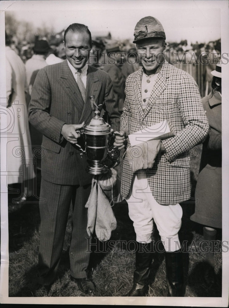 1936 Press Photo JWY Martin his horse Inshore wins Md Hunt Cup, rider H Frost- Historic Images