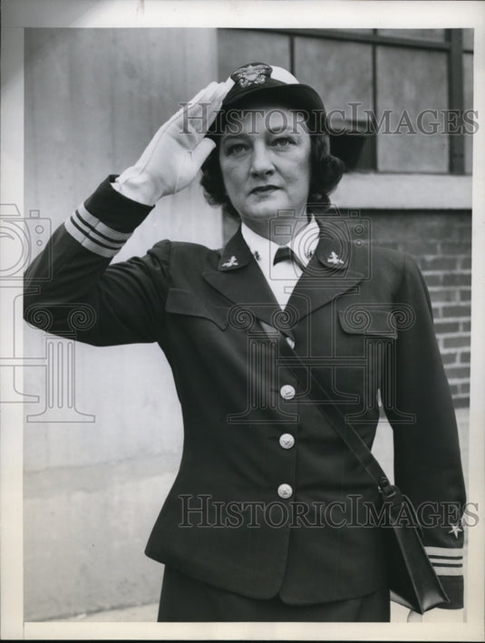 1949 Press Photo Helen Jacobs tennis champ now a Navy Lt Commander in DC- Historic Images