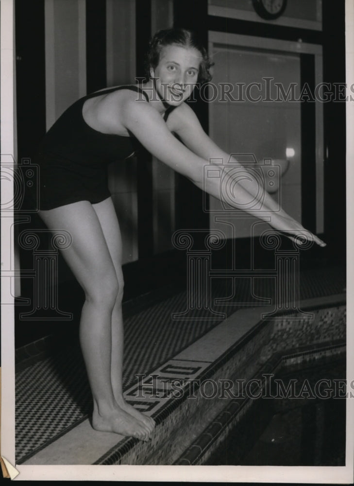 1936 Press Photo Marian Mansfield Northwestern University swimmer at AAU meet- Historic Images