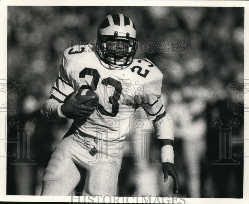 Press Photo Football player Jamie Morris in action in Ohio - nes44966- Historic Images