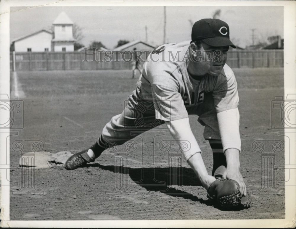 1942 Press Photo Leslie Fleming Cleveland Indians infielder at St Petersburg Fla- Historic Images