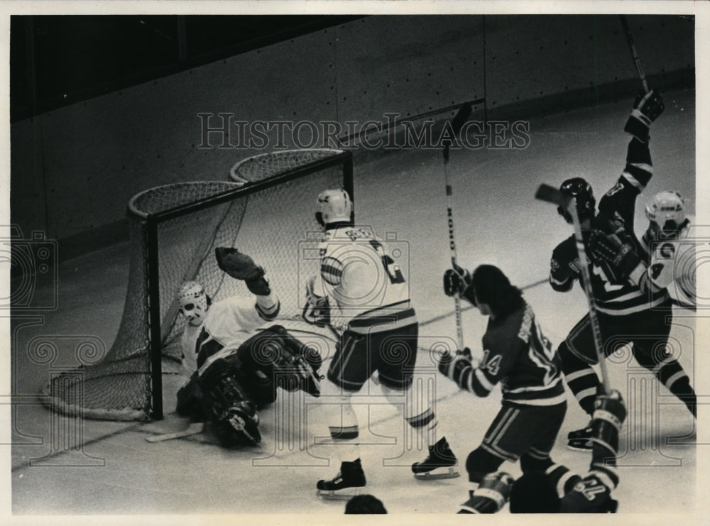 1980 Press Photo Rangers Don Maloney vs Colorado at hockey - nes45605- Historic Images