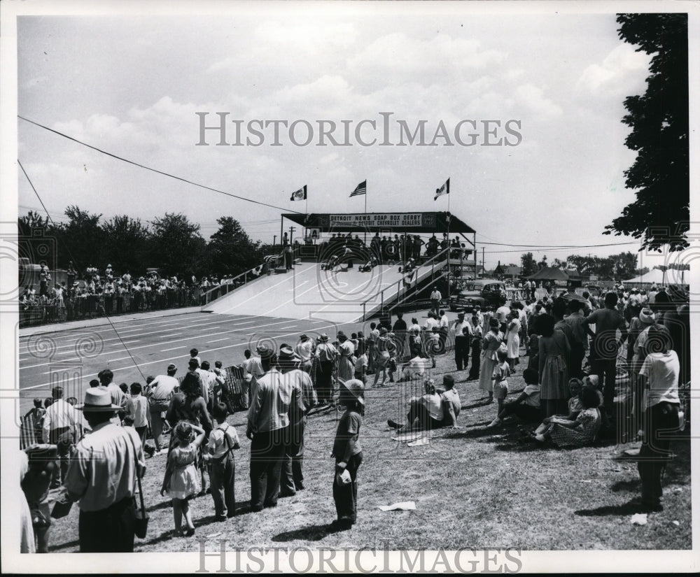 1971 Press Photo Starting ramp of Soap Box Derby in July 1948- Historic Images