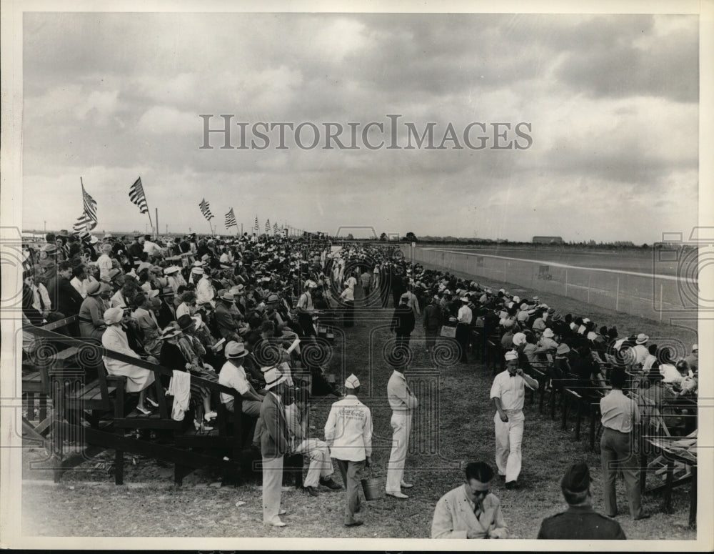 1935 Press Photo Miami All American Air manuevers ass a crowd watches- Historic Images